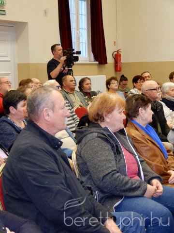 Igaz beszéd - dr. Ujhelyi István Berettyóújfaluban 11